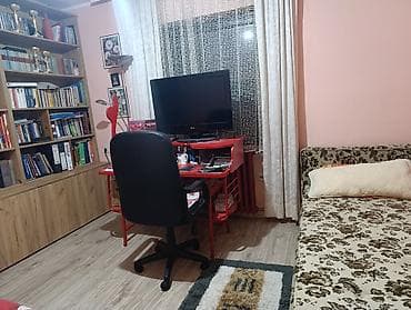 kuće na prodaju bačka topola: Prodajem kuću na Fruškoj gogi. povoljno, selo Jazak. 3km od Banje — 10