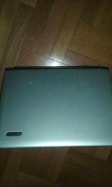 Lap top acer sa slike. ISPRAVAN.
nema punjač