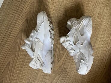 bebi odeca za devojcice: Nike, Veličina - 28, Anatomske — 2