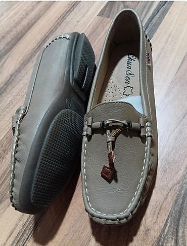 Flat shoes: Mokasine nove: crne u broju 37 a bez u broju 40 — 4