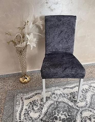 metro stolice: Navlake za stolice – elastične, perive, dekorativne

6 komada 2000 din — 2