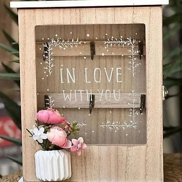 Prehrambeni proizvodi: 03. Dekorativna kutija za odlaganje ključeva Cena: 2300din Unesite — 5