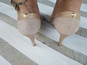 pantalone od vestacke koze: Pumps, Guess, 37 — 4