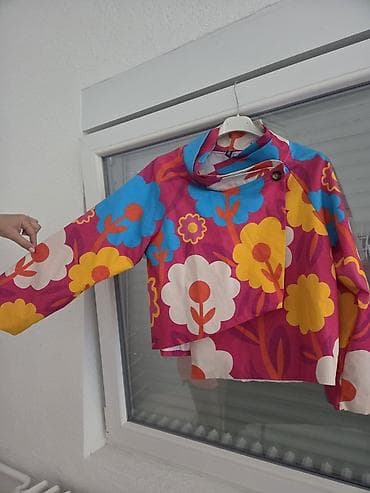 paket m: Ženska kratka jakna/bolero sa upečatljivim retro cvetnim printom. - — 3