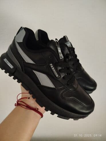 38, bоја - Crna na lalafo.rs 38, bоја - Crna