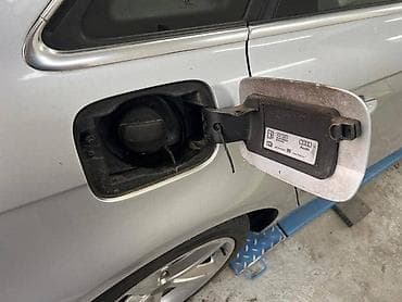 auto otpad opel cacak: POKLOPAC REZERVOARA ZA AUDI A4 OD 2007. DO 2011. GOD. | Delovi za A4 — 2