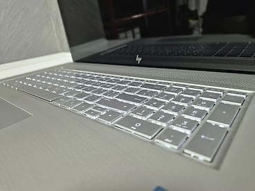 Foto i video kamere: Hp Envy 17-ae175nz Intel core i7-8550U 1.99ghz 16GB ram ddr4 256GB — 5
