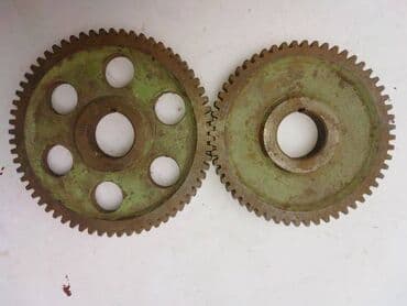 osovina auto: Dva komada zubčanika sa slike-zeleni, veći zubčanik fi- 130 mm sa — 1