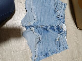 bez pantalone i plava kosulja: Sorc s — 1