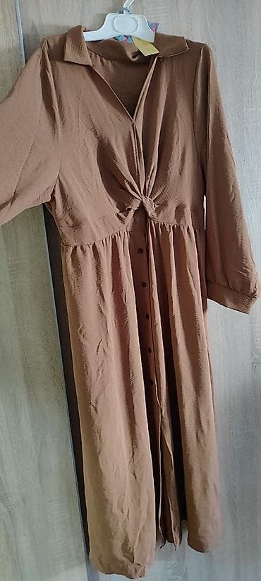 Duga haljina potpuno nova u boji karamele/kamila nijanse, sa dugim na lalafo.rs Duga haljina potpuno nova u boji karamele/kamila nijanse, sa dugim