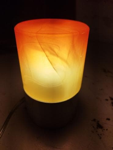 moderna s: Stona ambijentalna lampa Ombra - Dizajn: cilindrično stakleno kućište — 2