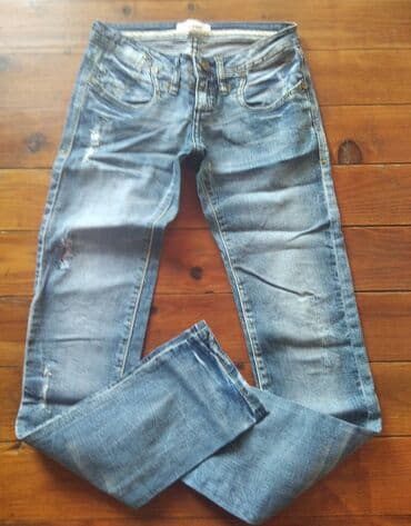 moderne pantalone 2023: Teksas, Ravne nogavice — 1