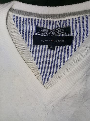 zara beograd: Tommy Hilfiger muški džemper - Model: V-izrez - Veličina: XL - Boja — 2