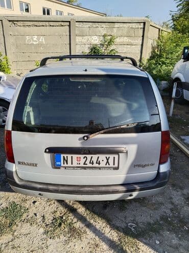 daljinski za auto: U Nišu prodajem delove za Reno Megan 1,9. dizel.Leva,Desna i zadnja — 11