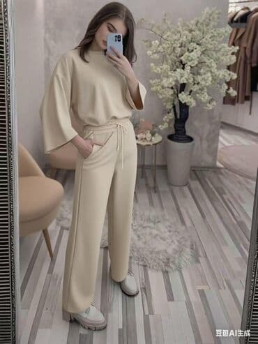 kompleti za žene: Kompleti
Cena 3600
Uni vel.
V30 — 5