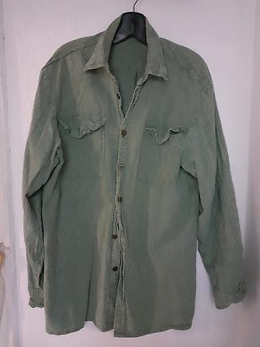 Kaputi i mantili: Muška košulja dugih rukava u maslinasto zelenoj boji. Model sa — 1