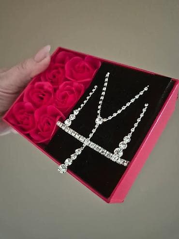 Lične stvari: Elegantan poklon set nakita u luksuznoj roze kutiji sa mirisnim — 3
