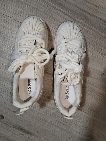 polovni nike duksevi: Bele patike “Seasisa” – broj 38 - Model: niske patike sa zaobljenim — 4