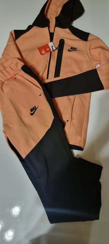 trenerke produzeni modeli: S,M velicine 2400 din — 5