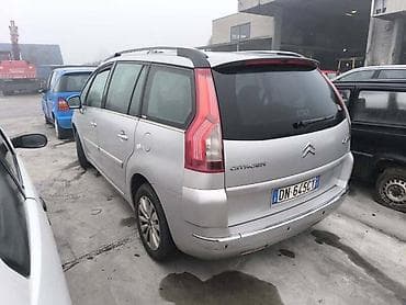 sale car: PEDNJA GLAVCINA SA LEZAJEM ZA CITROEN C4 PICASSO | Prednja glavčina — 2