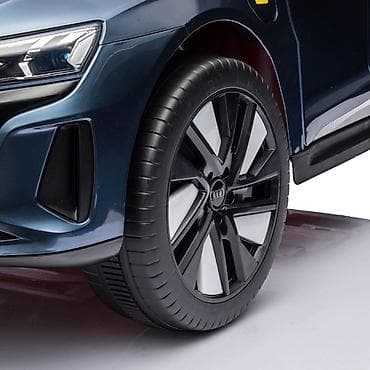 audi na daljinski: AUDI RS E-tron GT – Plavi – Auto na akumulator za decu Šifra — 3