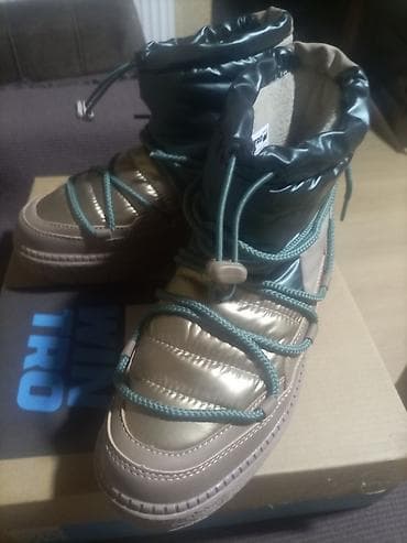 Zimske ženske čizme WIN.TRO - Model: zimske „moon boot“/après-ski