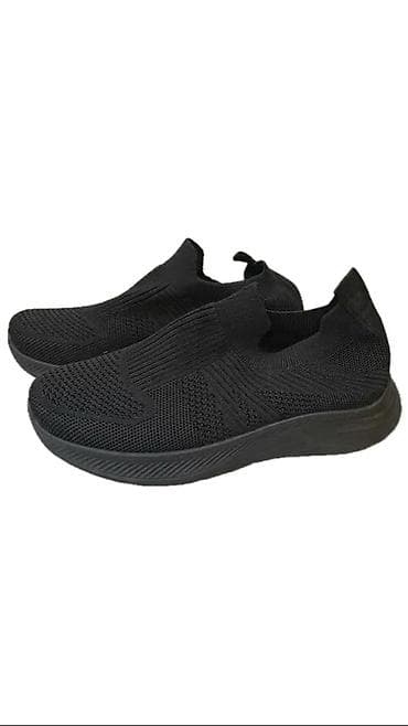 Patike: Muške patike – slip-on, crne - Model: lagane slip-on patike bez — 1