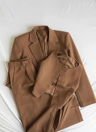 carape sa srcima: 3u 1 Ženski trodelni pantalonski kostim – sako, prsluk i pantalone - — 4