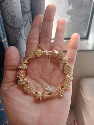 Ženska obuća: Narukvice 1500 — 2