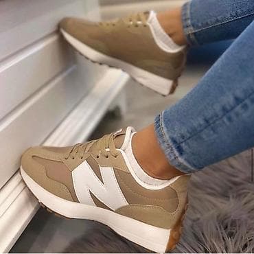 New Balance
36-41 
 3800 din
PK🌛