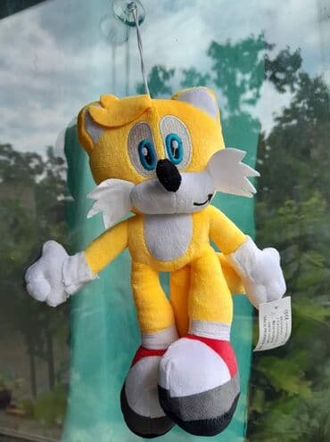 igračke sonic: 1kom po izboru 950din 5kom (razlicitih) 3000din Plišana Sonic druzina — 10