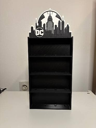 namestaj veliko gradiste: Police za figurice – DC tematska - Polica sa 4 nivoa za izlaganje — 5