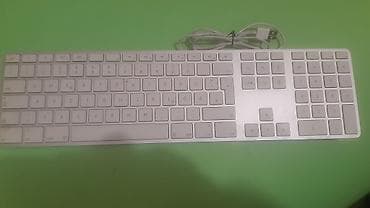 Apple USB tastatura A1243 - Originalna Apple žična tastatura sa