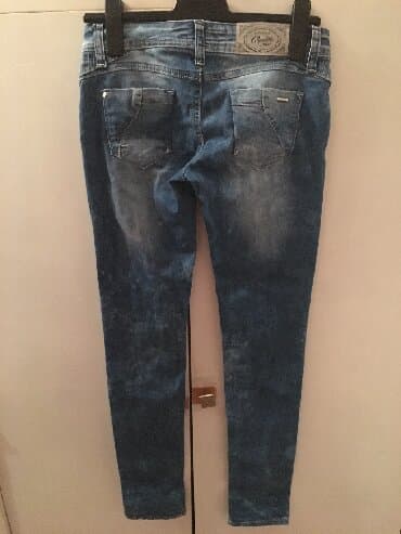 push up pantalone: Nosene, ocuvane farmerice velicina 38 — 2