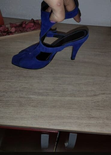 parke sa prirodnim krznom: Sandals, 38 — 2