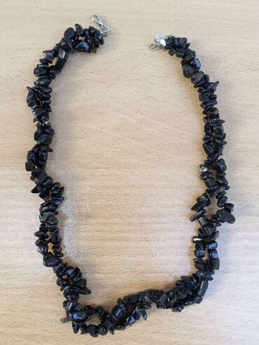 Ogrlica Oniks Ogrlica od Oniksa, poludragi kamen. Dužina-obim oko — 1