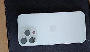 kamerice za snimanje: Apple iPhone 16 (serija Pro) – srebrna/bela boja, ravni ivice i — 1