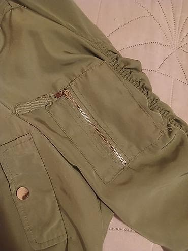 ps nova kolekcija haljine: Zelena bomber jakna - Klasican bomber kroj sa rebrastim ranflama na — 2