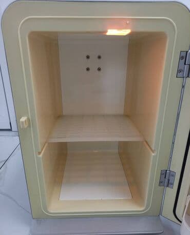 Coffee Makers & Coffee Machines: Mini frizider EzeTIl Ispravan mini frizider poznatog svetskog — 3