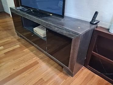nogice za tabure: Prodajem polovnu komodu za TV i klub sto. Dimenzije komode u cm — 3