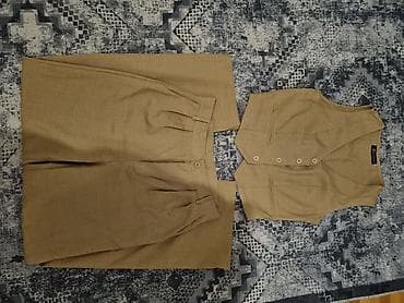 opposite mokasine: Dvodijelni komplet – prsluk pantalone u bež/karamel nijansi. - Kroj — 2