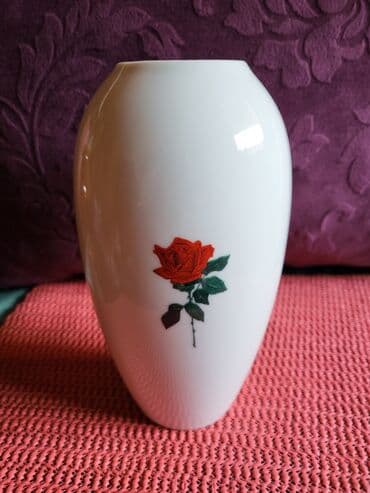 vaza sa cvecem crtez: Vaza nova Creidlitz porcelan Bavaria iz 70ih. Visina. 18cm — 3