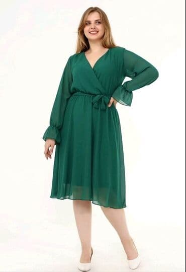 xxl haljine: 2xl - 4xl
3.700 — 1