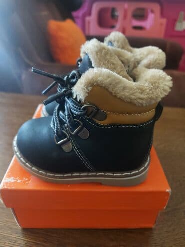 Gležnjače, Veličina - 19 na lalafo.rs Gležnjače, Veličina - 19