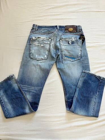 Homesuits: TAKESHY KUROSAWA
Limited edition — 3