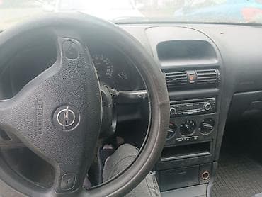 twingo prodaja: Opel Astra 2009 godina 1,7-dizeloko 190000 km,registrovan, motor — 5