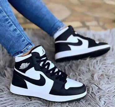 Women's Sneakers and athletic shoes: Nike, 38 — 1