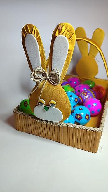 Rasveta: Uskršnja dekorativna korpa sa zečićem i plastičnim jajima - — 4