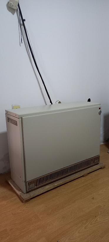 TA peć Magnohrom Kraljevo 3,5 kW; kolica za peć i tajmer. Korišćena