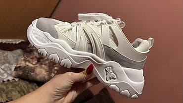 Donji delovi trenerke: Patike 36.5 Nove obuvane dva puta — 4